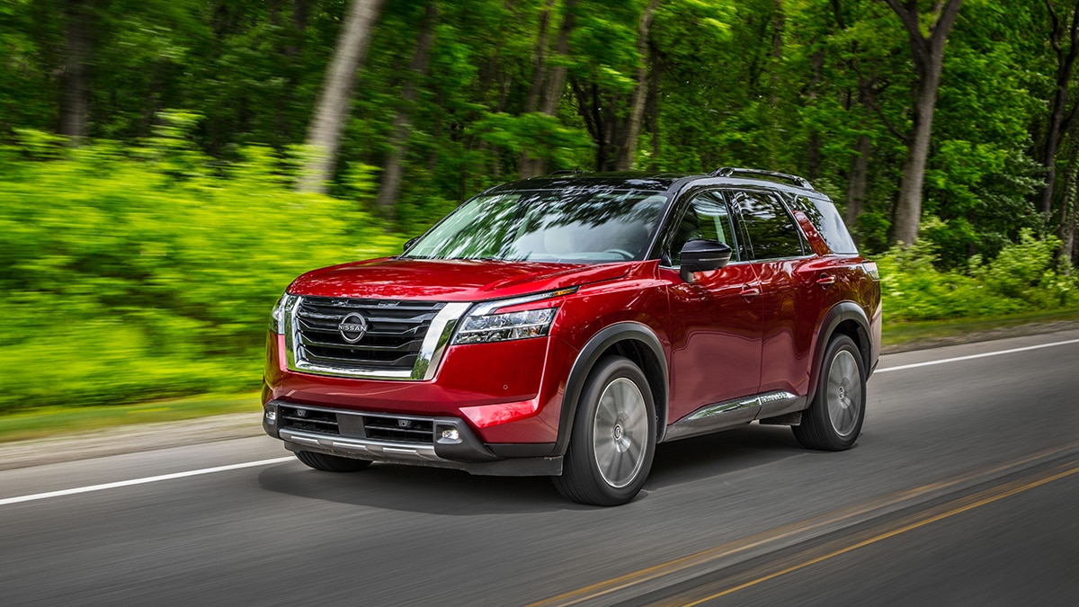 2023 Nissan Pathfinder Platinum front left