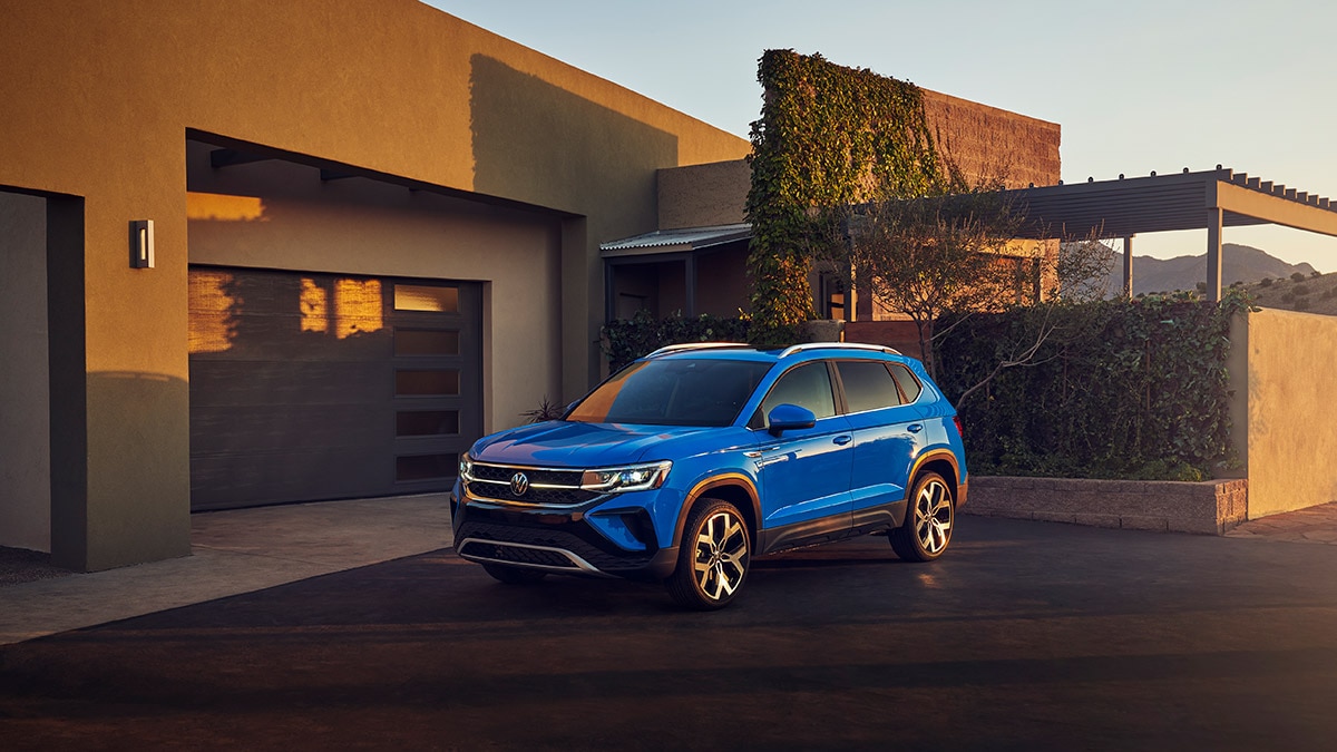 2023 Volkswagen Taos front left