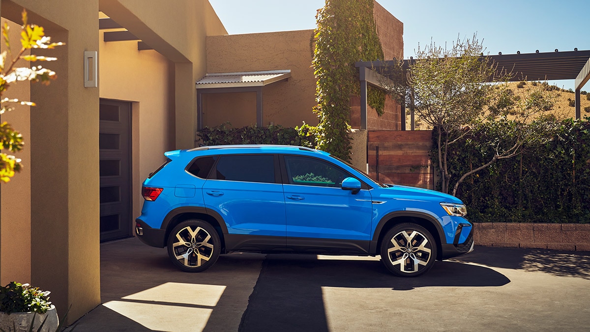 2023 Volkswagen Taos Profile in blue