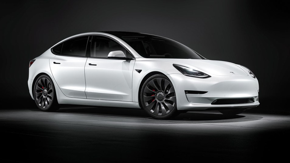 Tesla suv discount 2021 lease