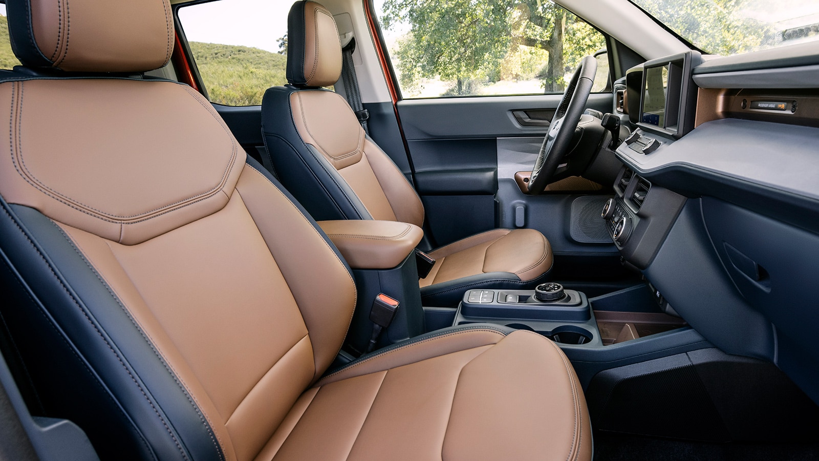 2023 Ford Maverick Lariat front seats