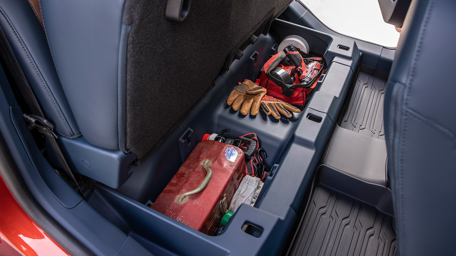 2023 Ford Maverick Lariat storage