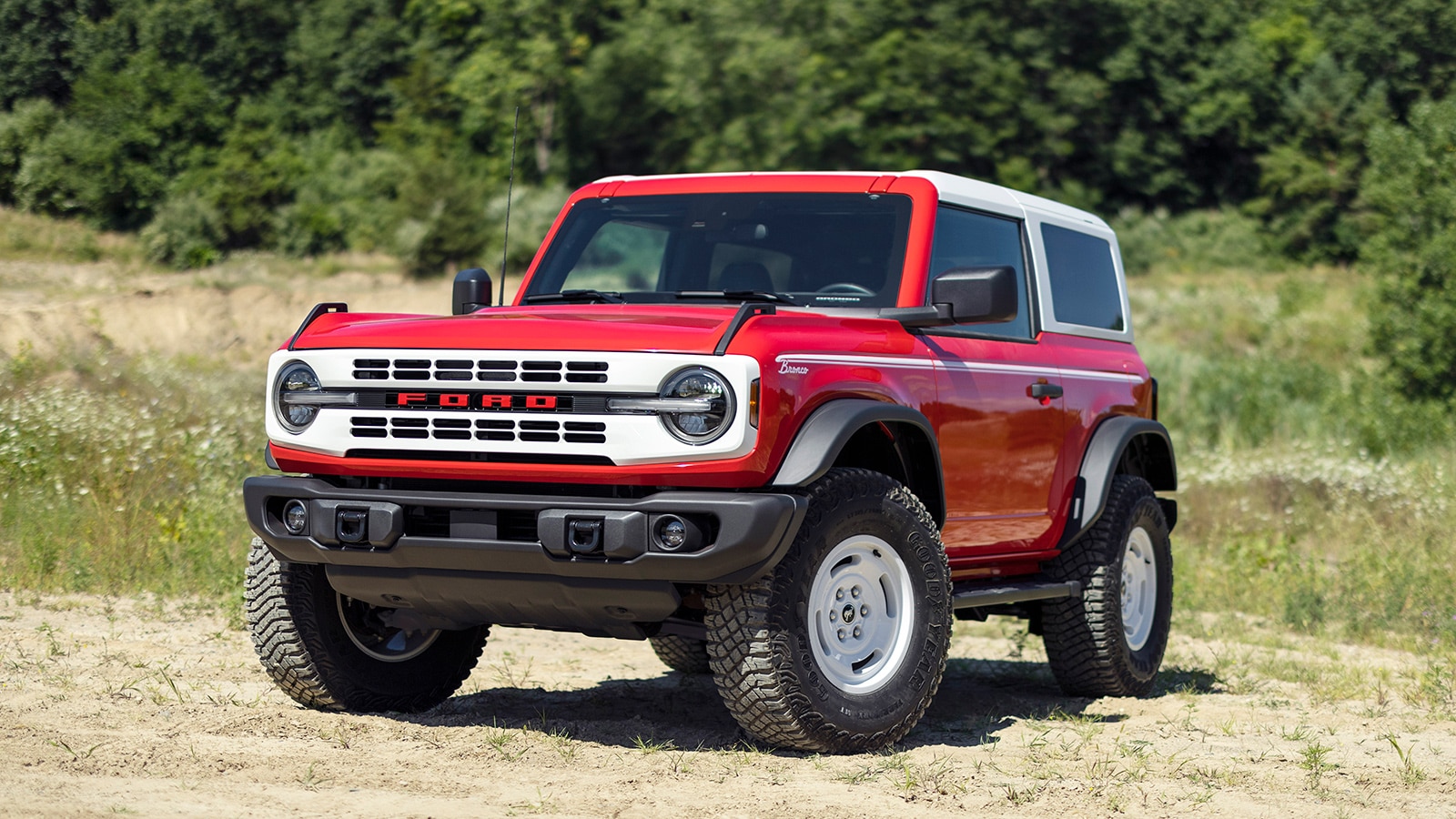2023 Ford Bronco Heritage Edition front left