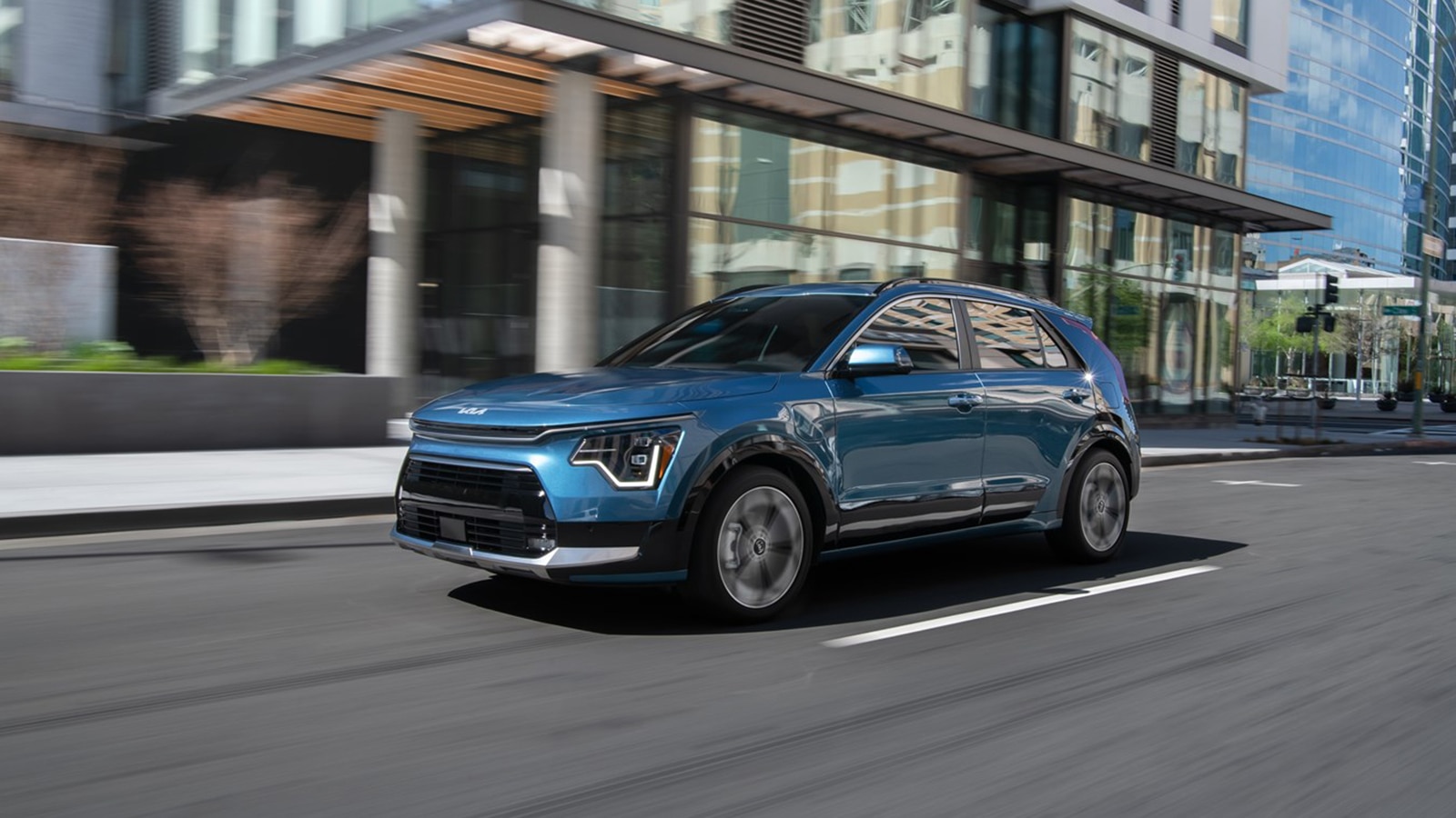 2023 Kia Niro driving