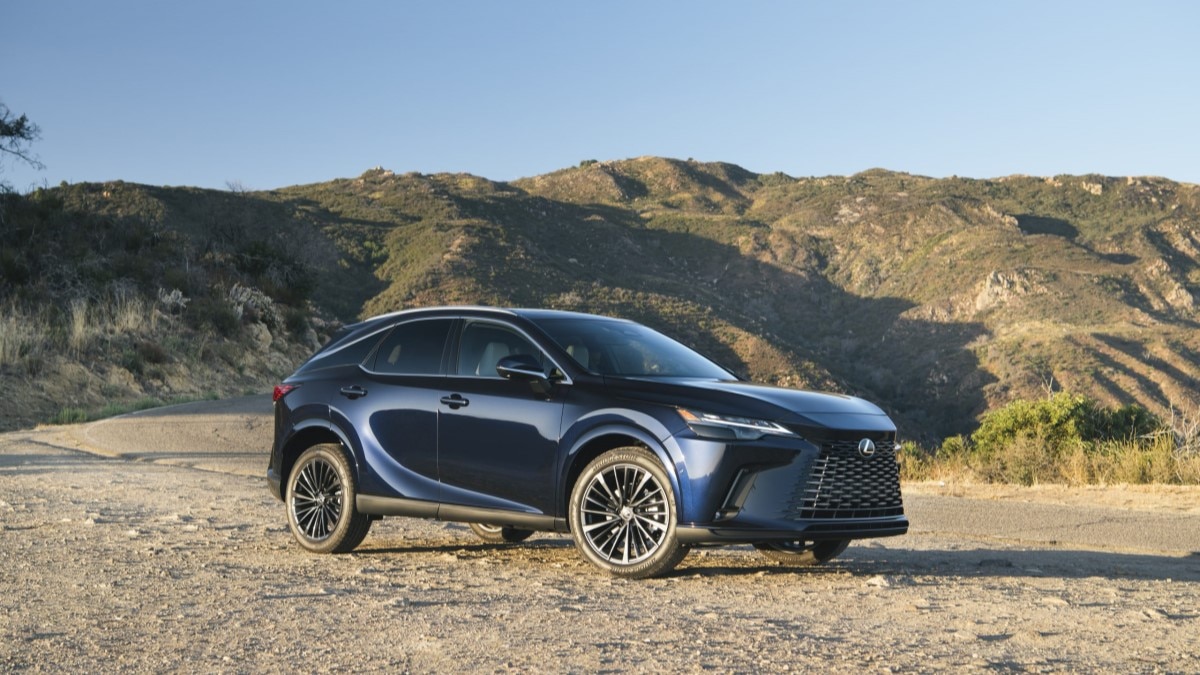 The Advanced Cabin Tech of the 2023 Lexus RX Autotrader