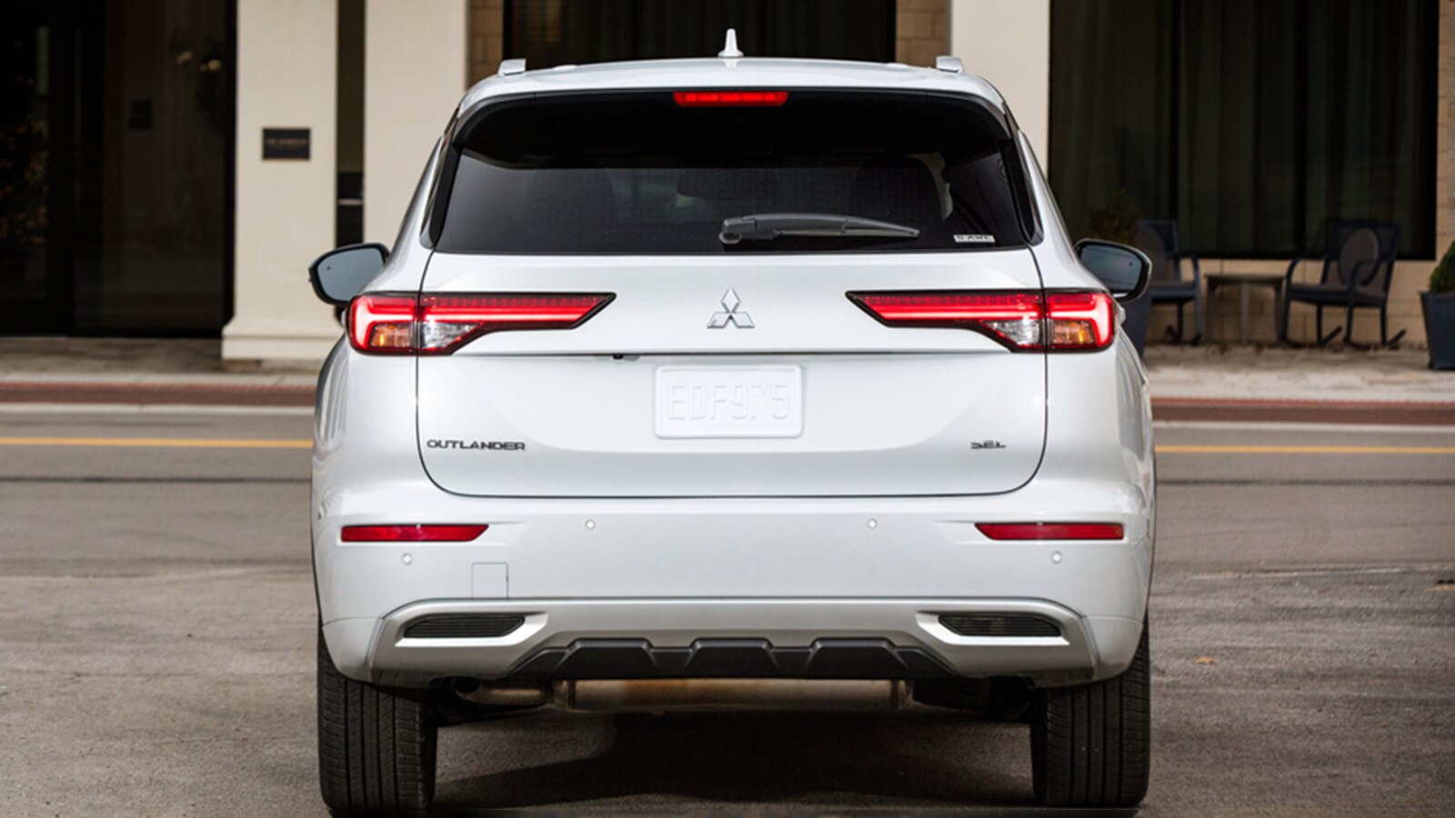 2022 Mitsubishi Outlander SEL rear