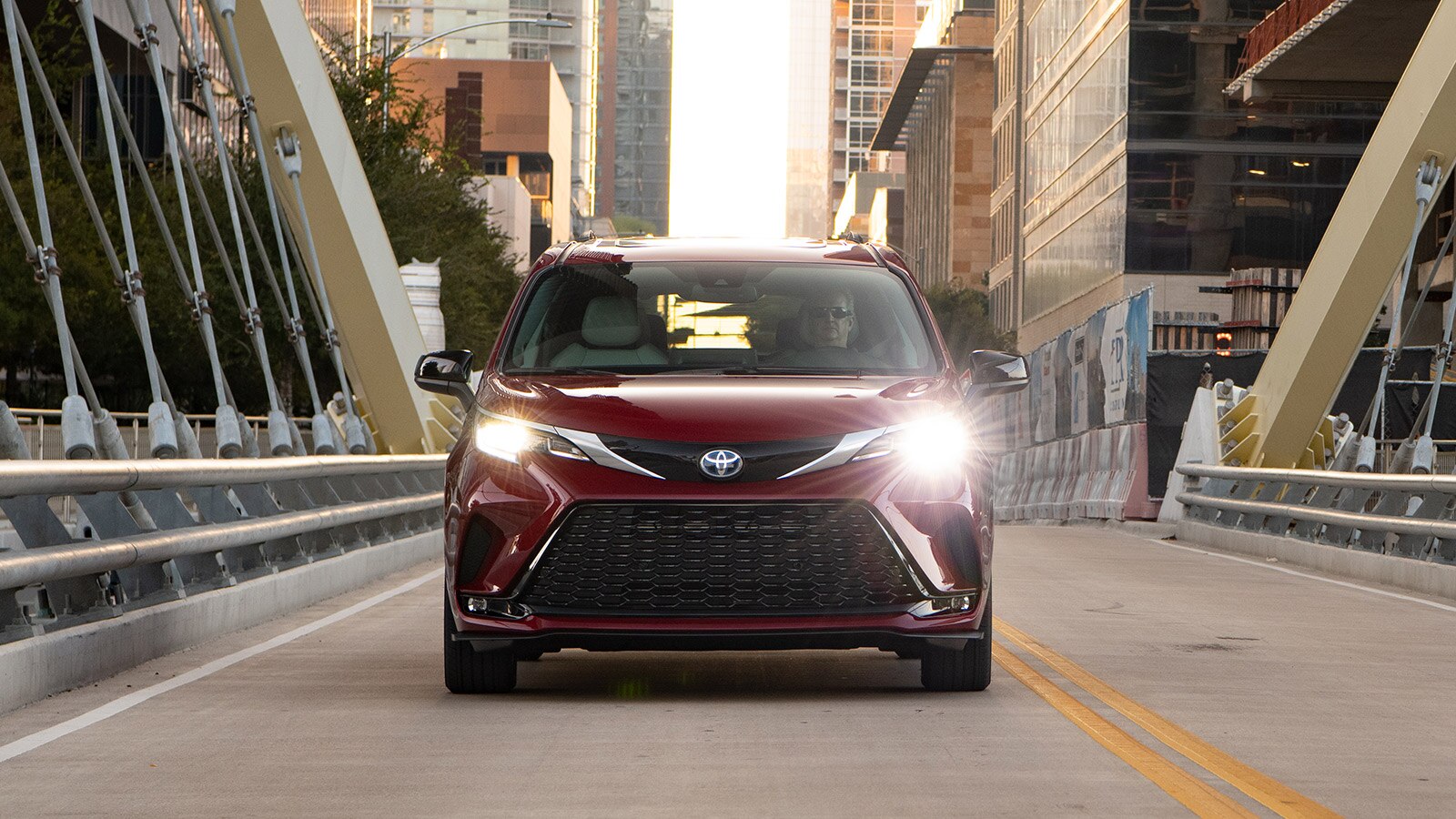 2023 Toyota Sienna XSE front
