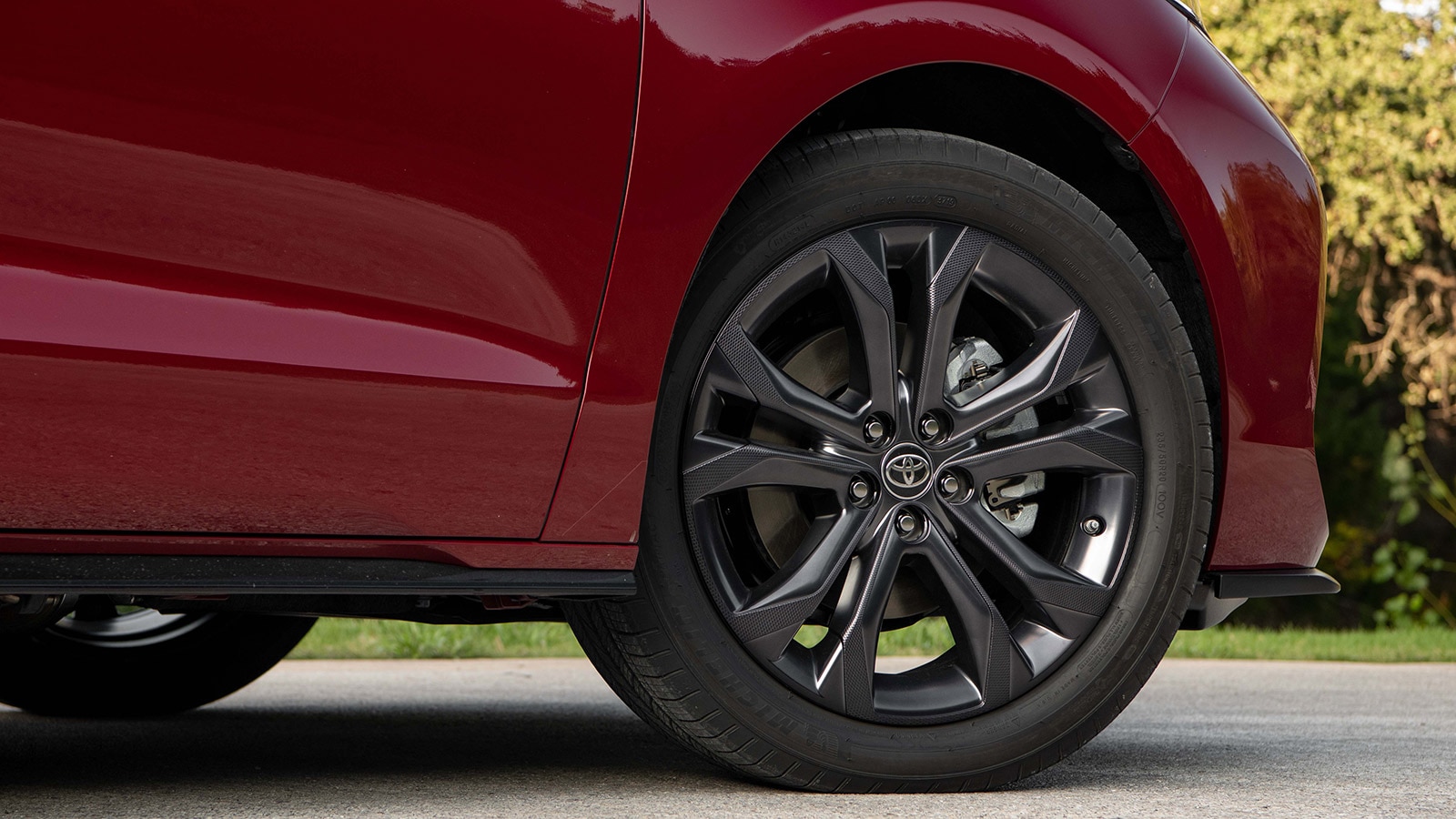 2023 Toyota Sienna XSE wheel