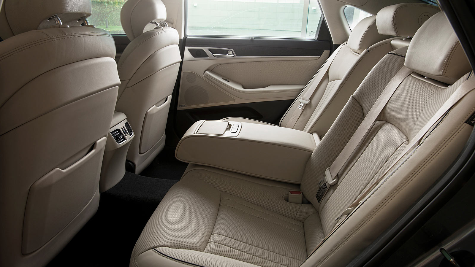 2023 Genesis G80 rear seats