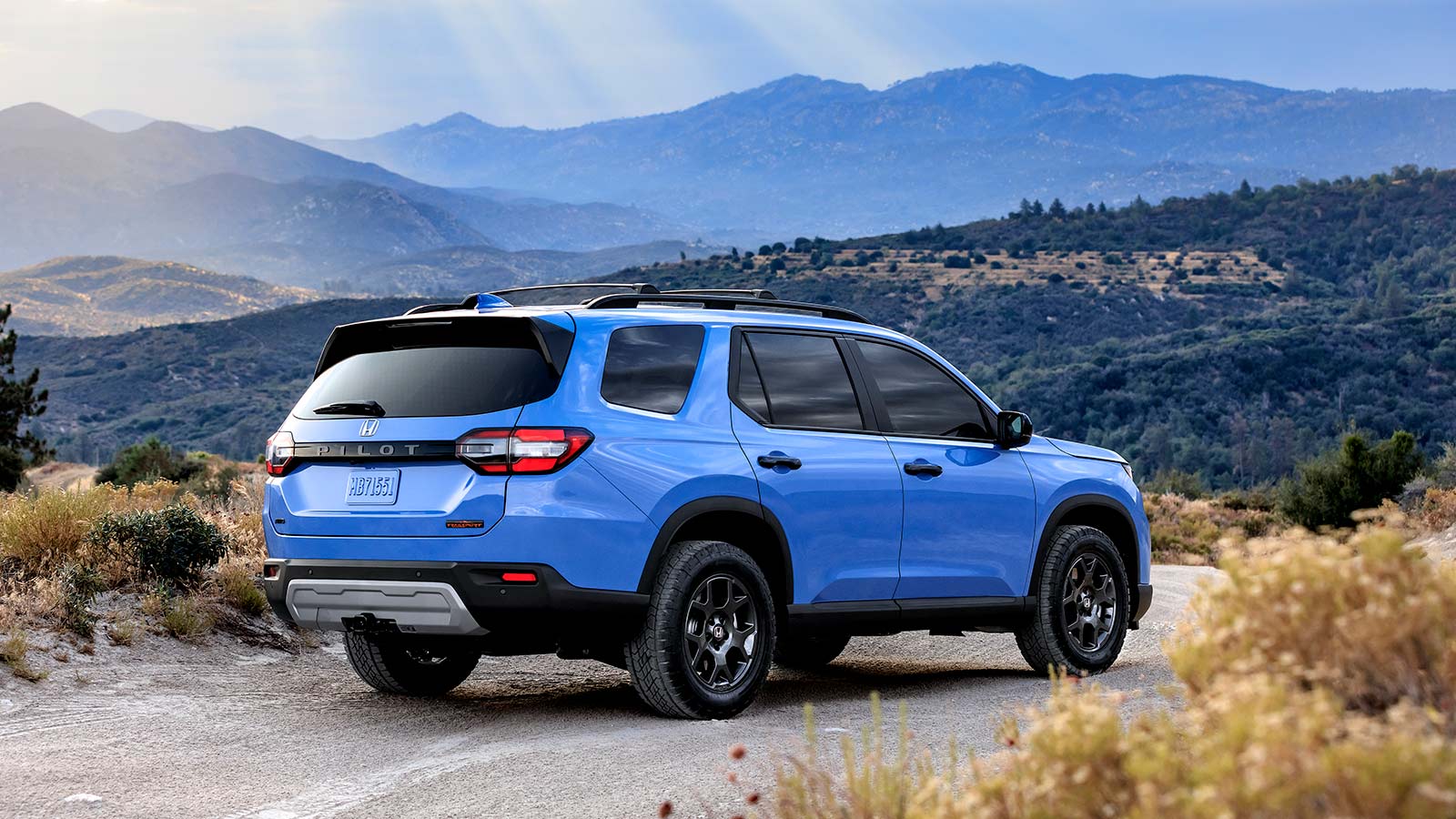 2023 Honda Pilot Trailsport rear right.