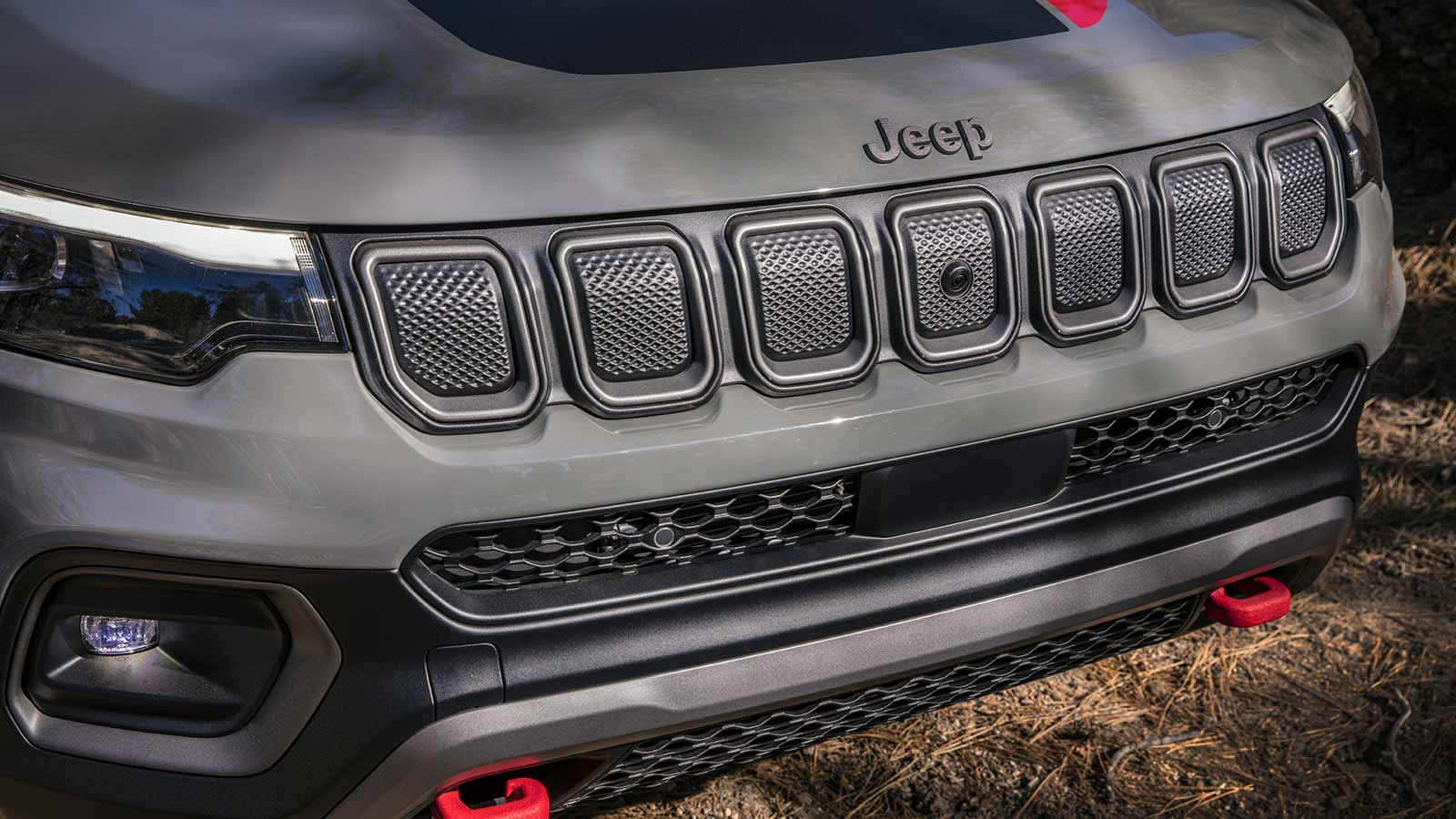 2023 Jeep Compass Trailhawk grill