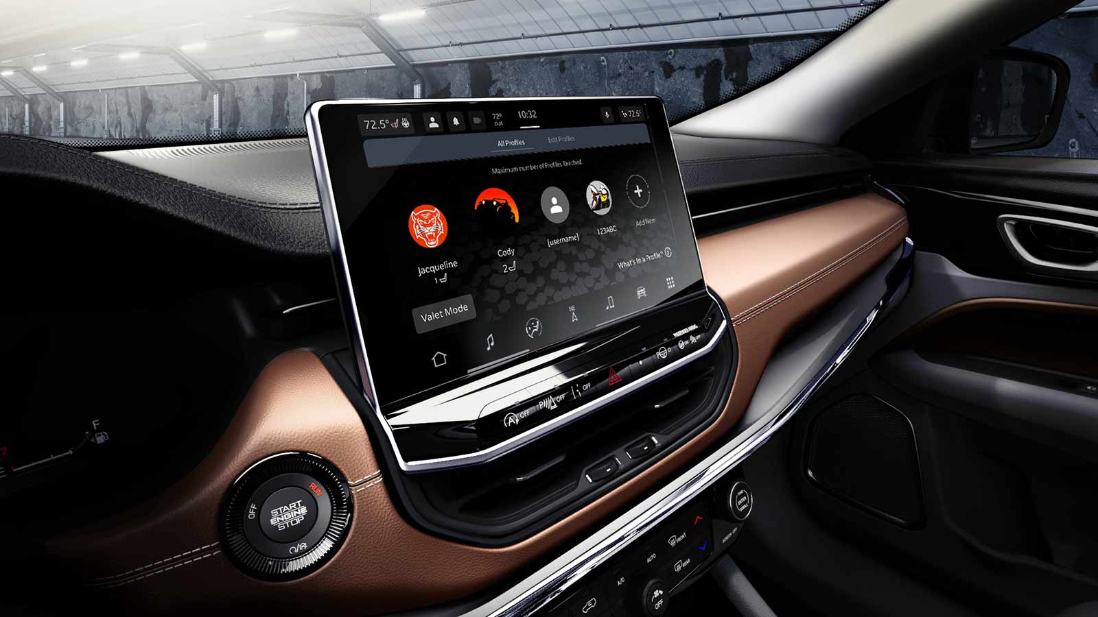 2023 Jeep Compass Trailhawk infotainment