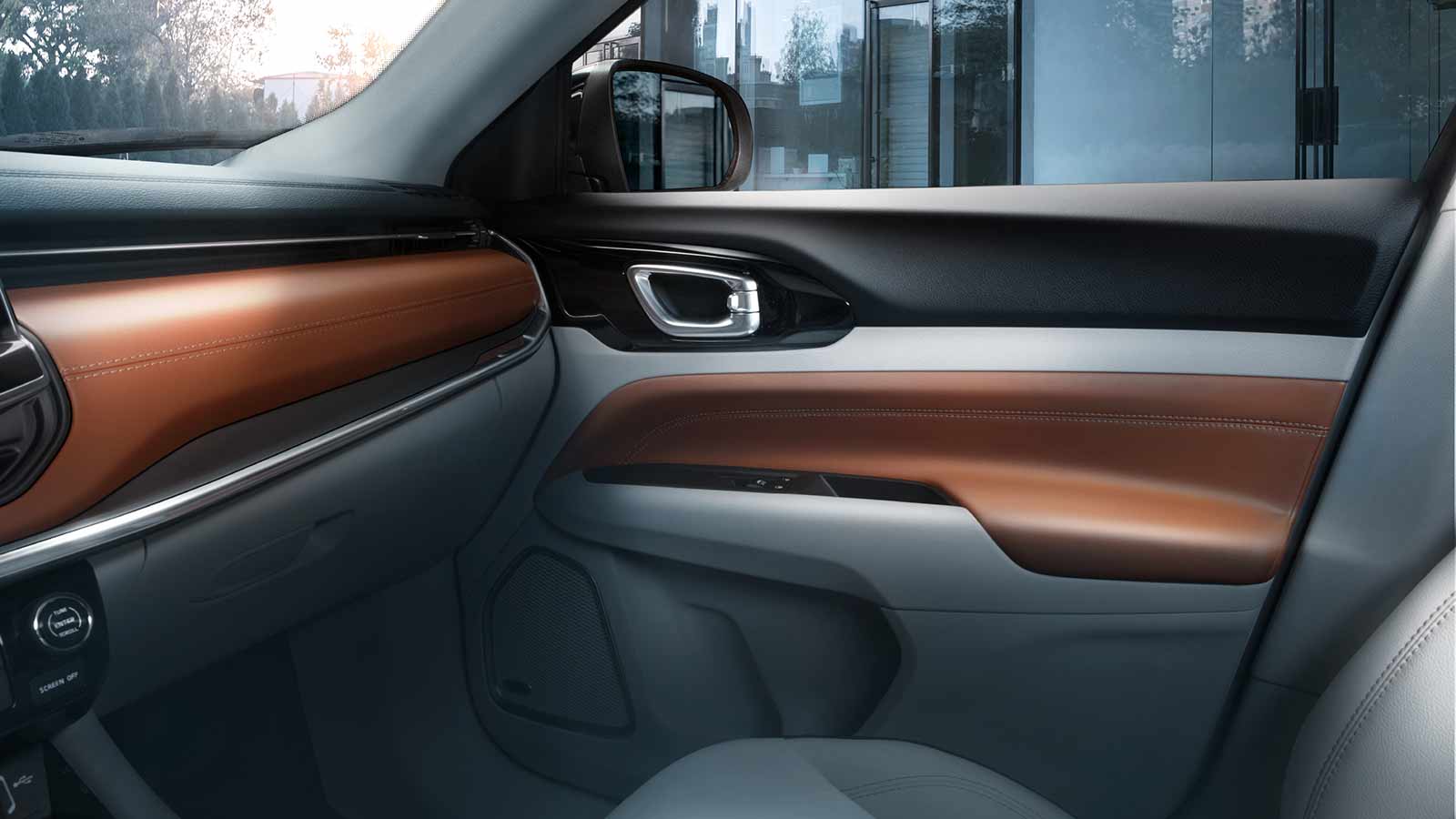 2023 Jeep Compass Trailhawk interior