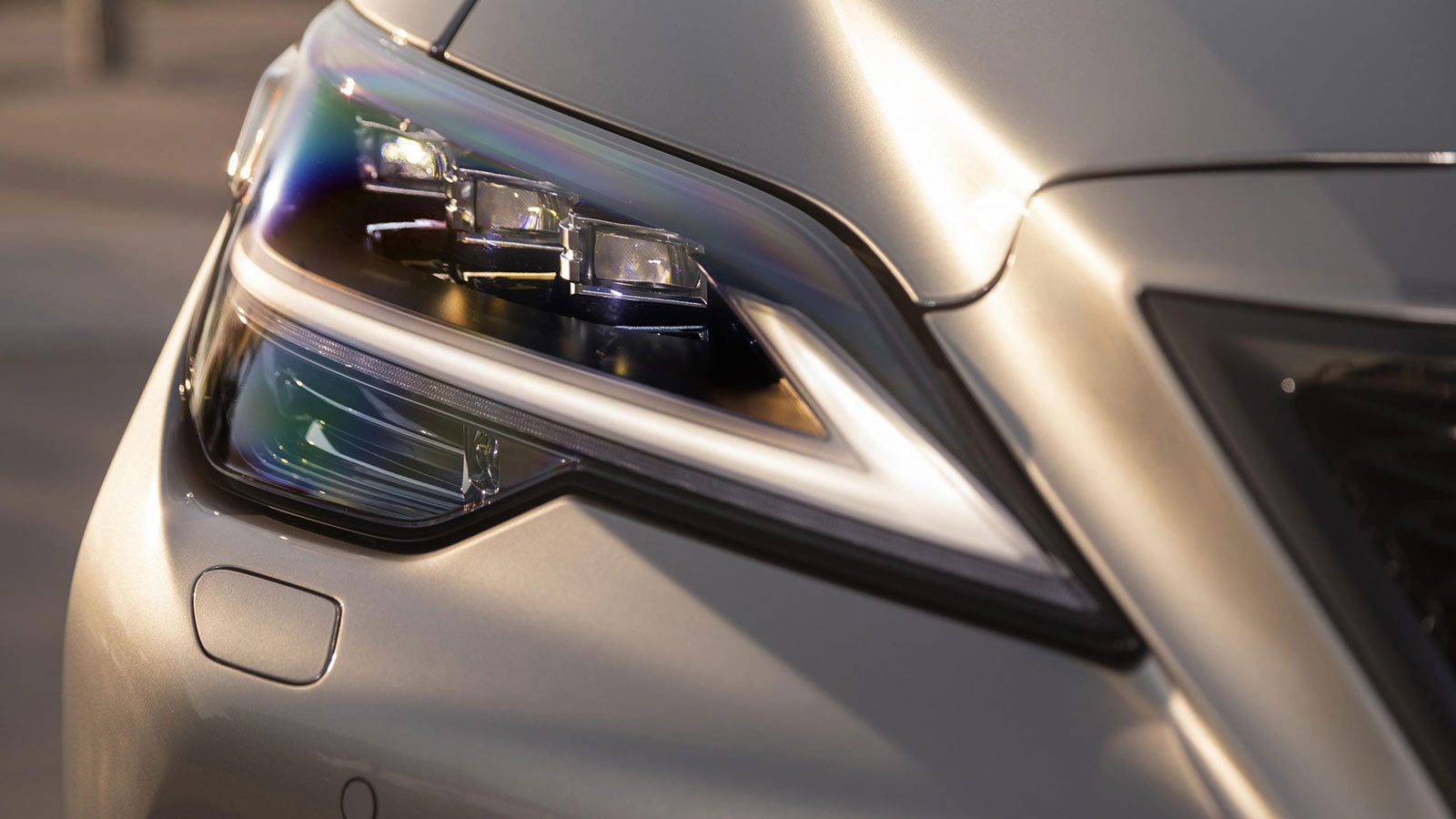 2023 Lexus LS 500 F Sport headlight