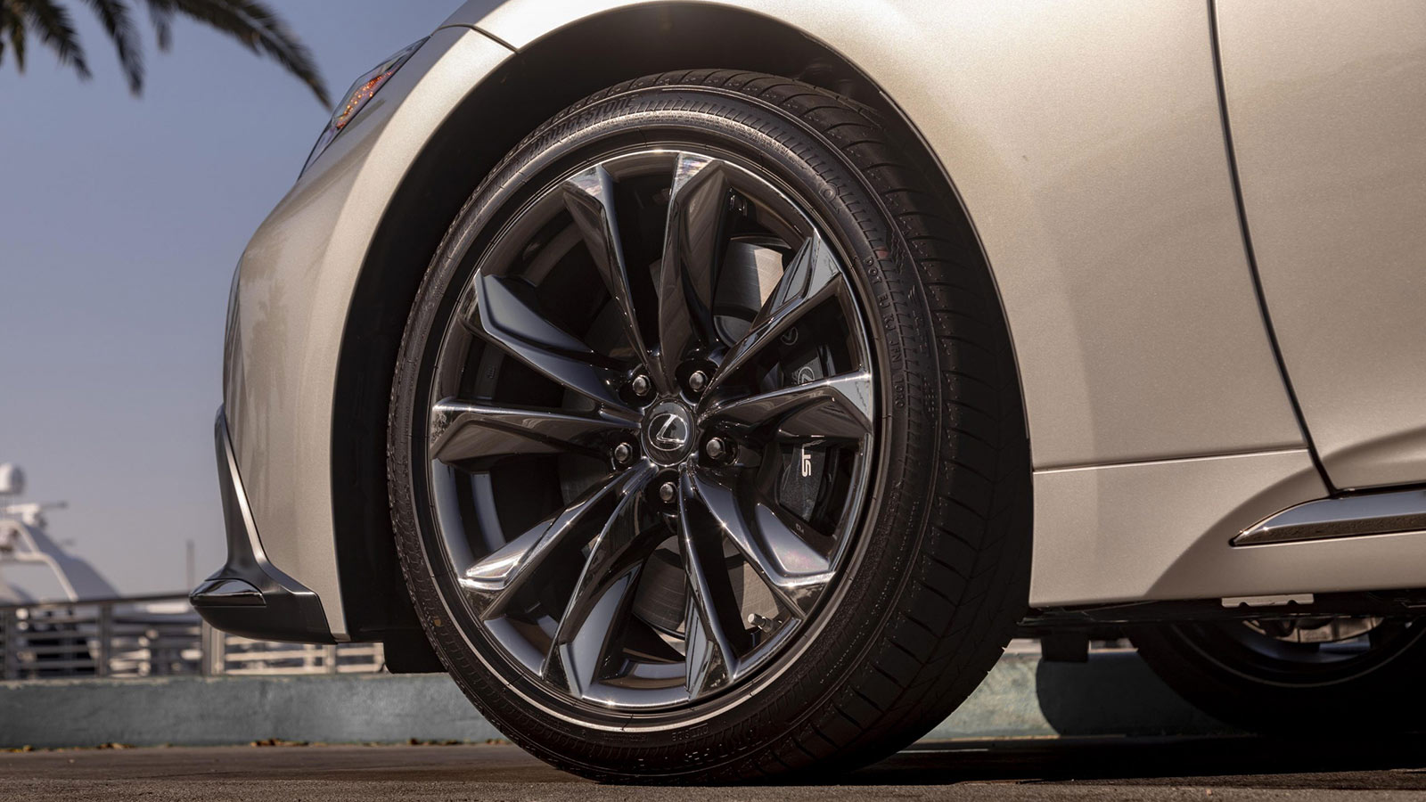 2023 Lexus LS 500 F Sport wheel