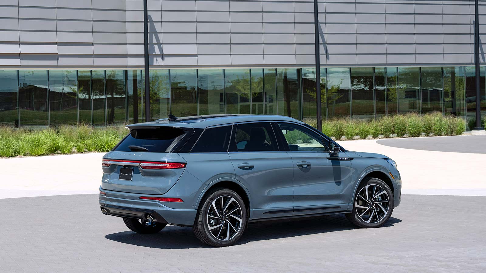 2023 Lincoln Corsair Grand Touring rear right