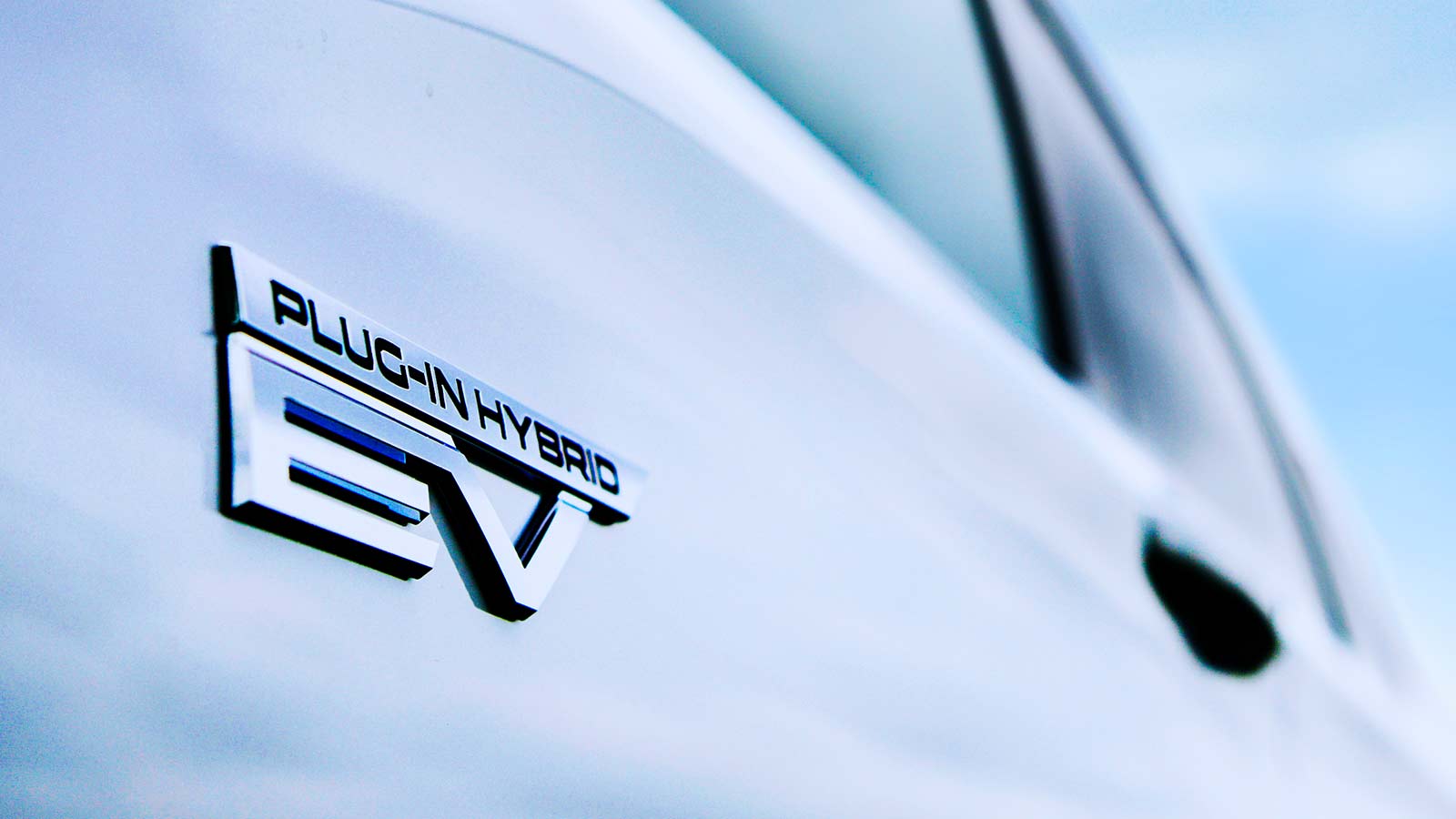 2023 Mitsubishi Outlander PHEV ES
