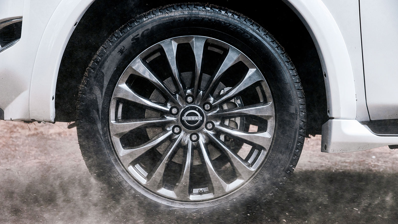 2023 Nissan Armada wheel
