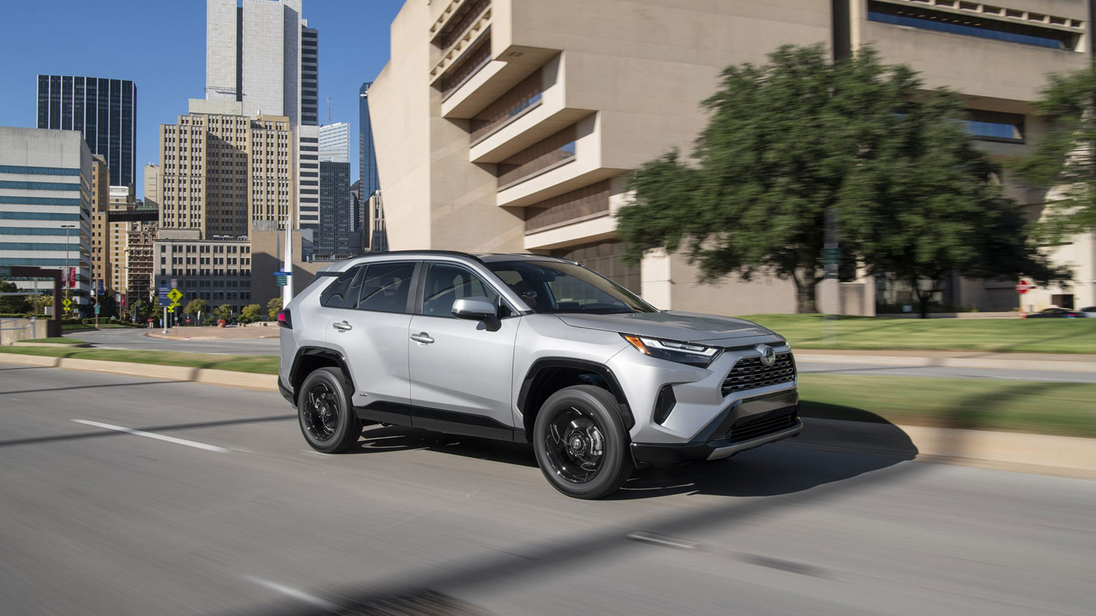 2023 Toyota RAV4 Hybrid front right