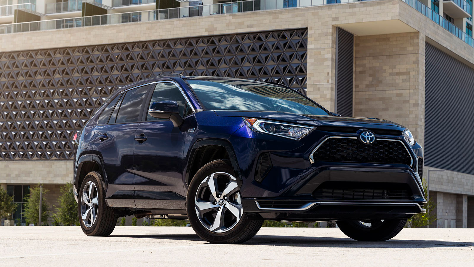 2023 Toyota RAV4 Prime SE front right