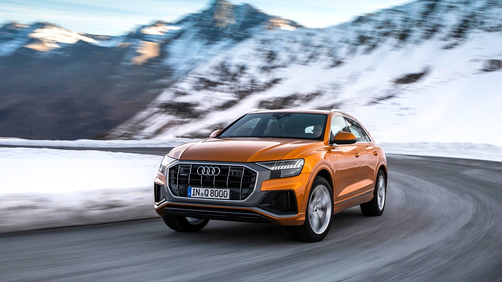 2023 Audi Q8 front left