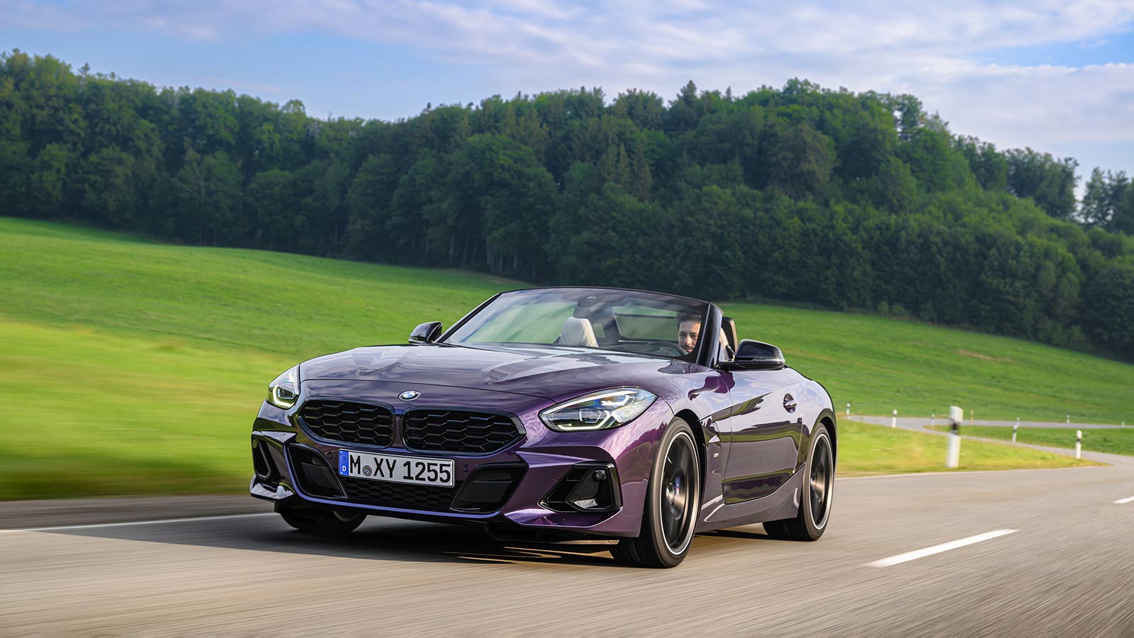 2023 BMW Z4 M40i front left in purple