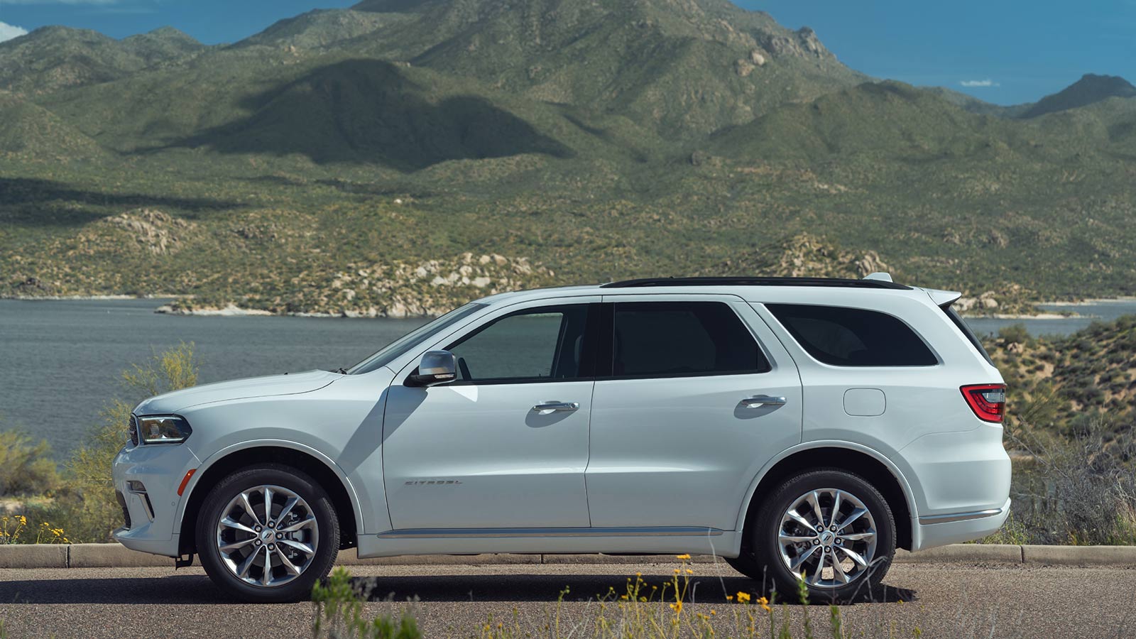 2023 Dodge Durango Citadel profile