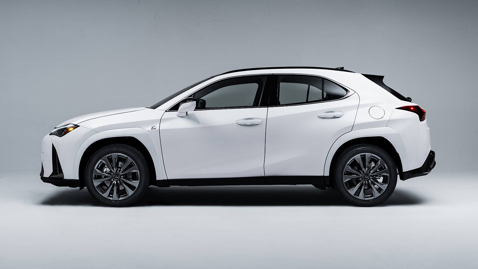 2023 Lexus UX 250h profile