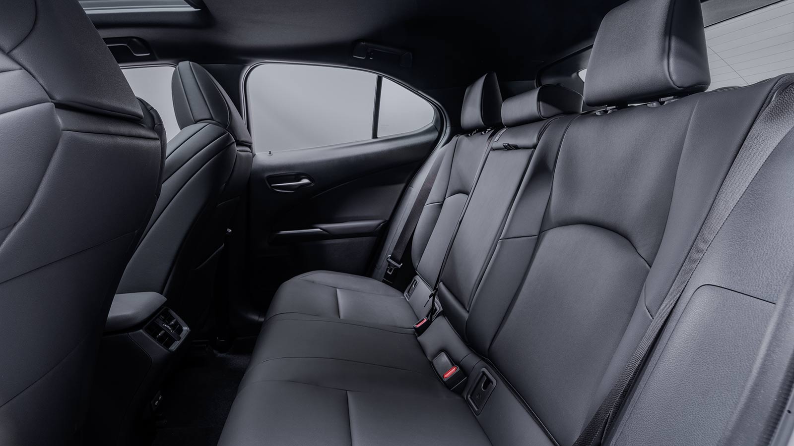 2023 Lexus UX 250h back seats
