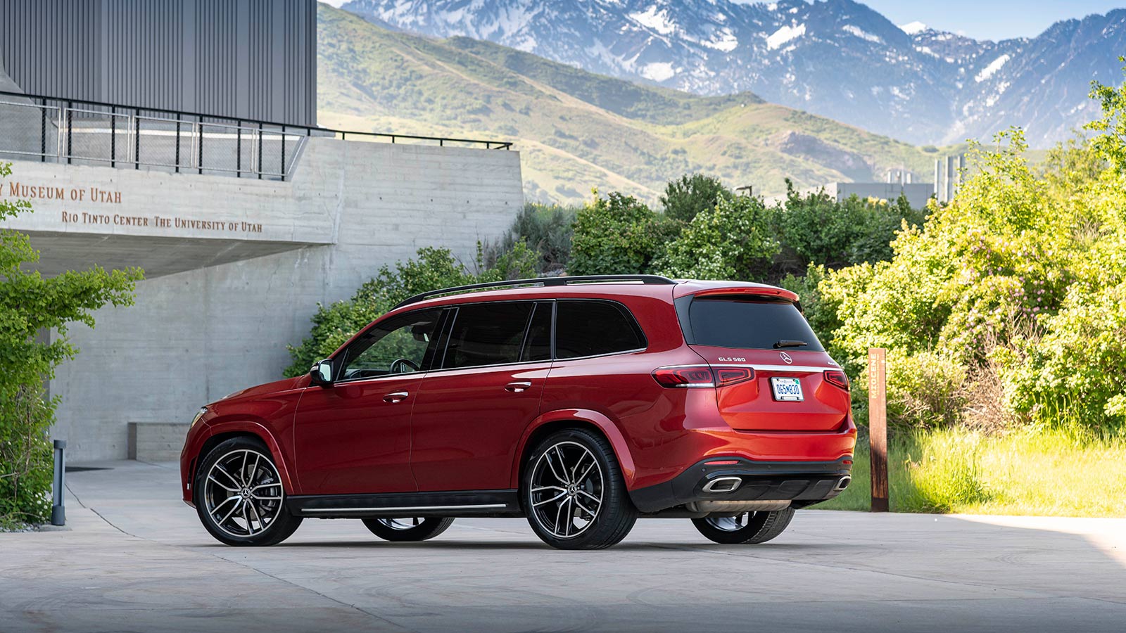 2023 Mercedes-Benz GLS 580 4Matic rear left in red