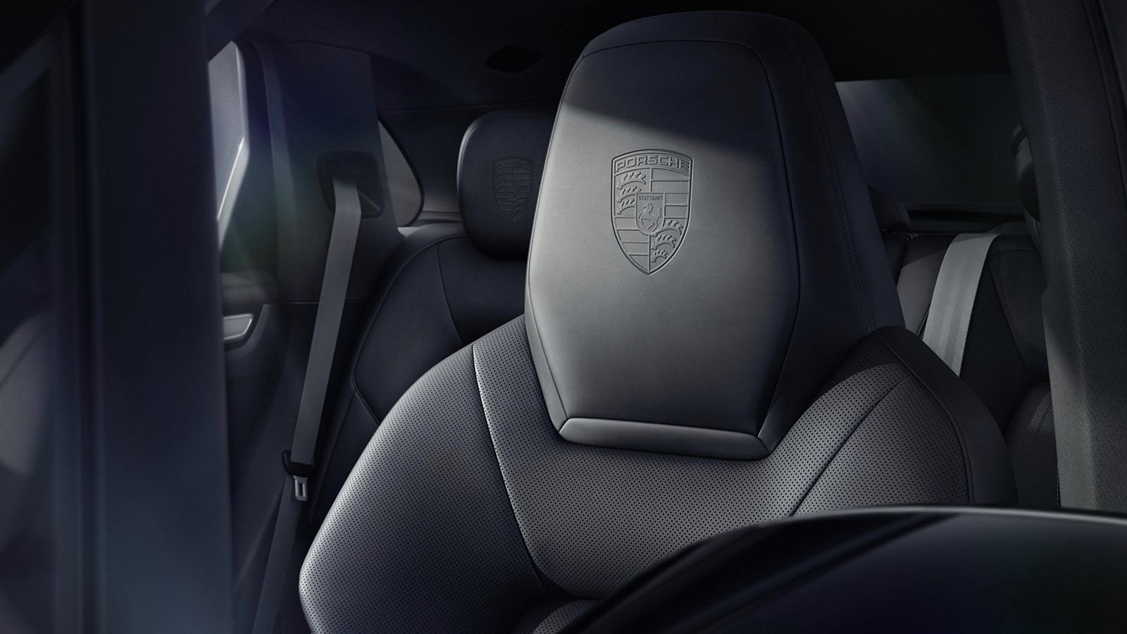 2023 Porsche Cayenne Platinum