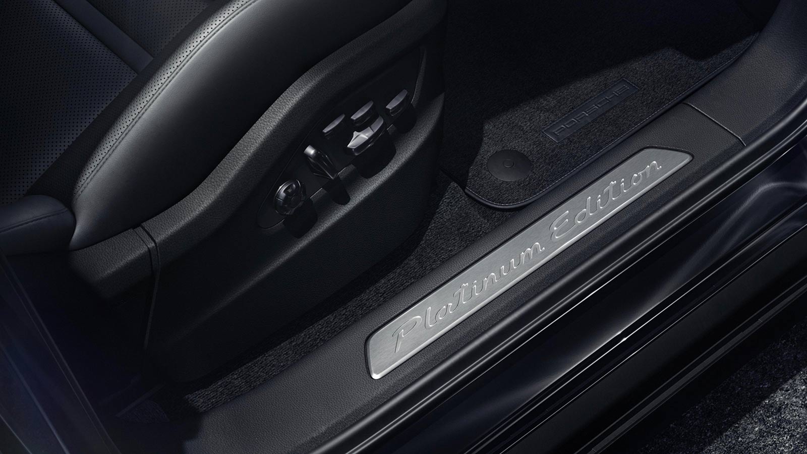 2023 Porsche Cayenne Platinum
