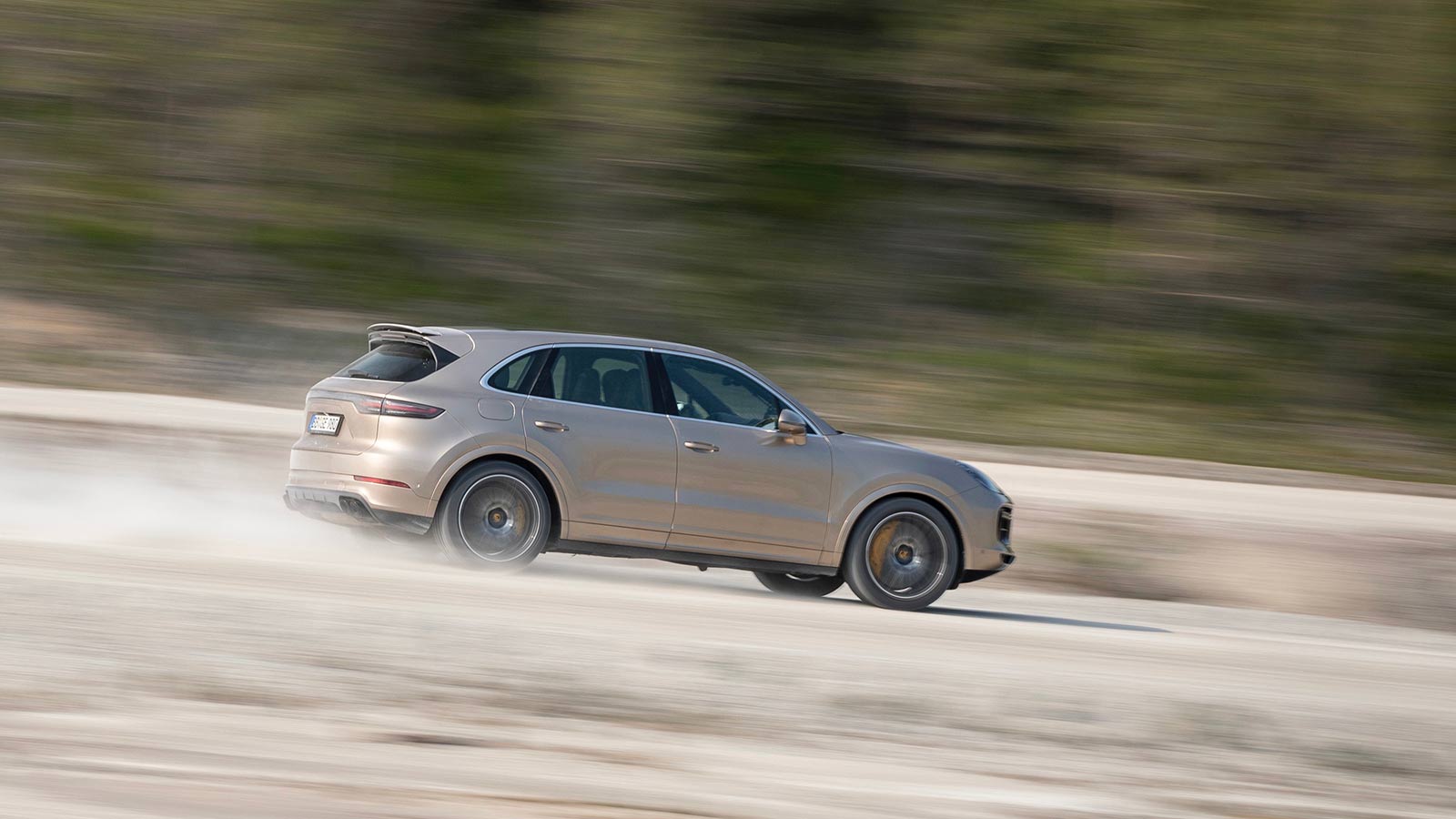 2023 Porsche Cayenne Turbo S E-Hybrid
