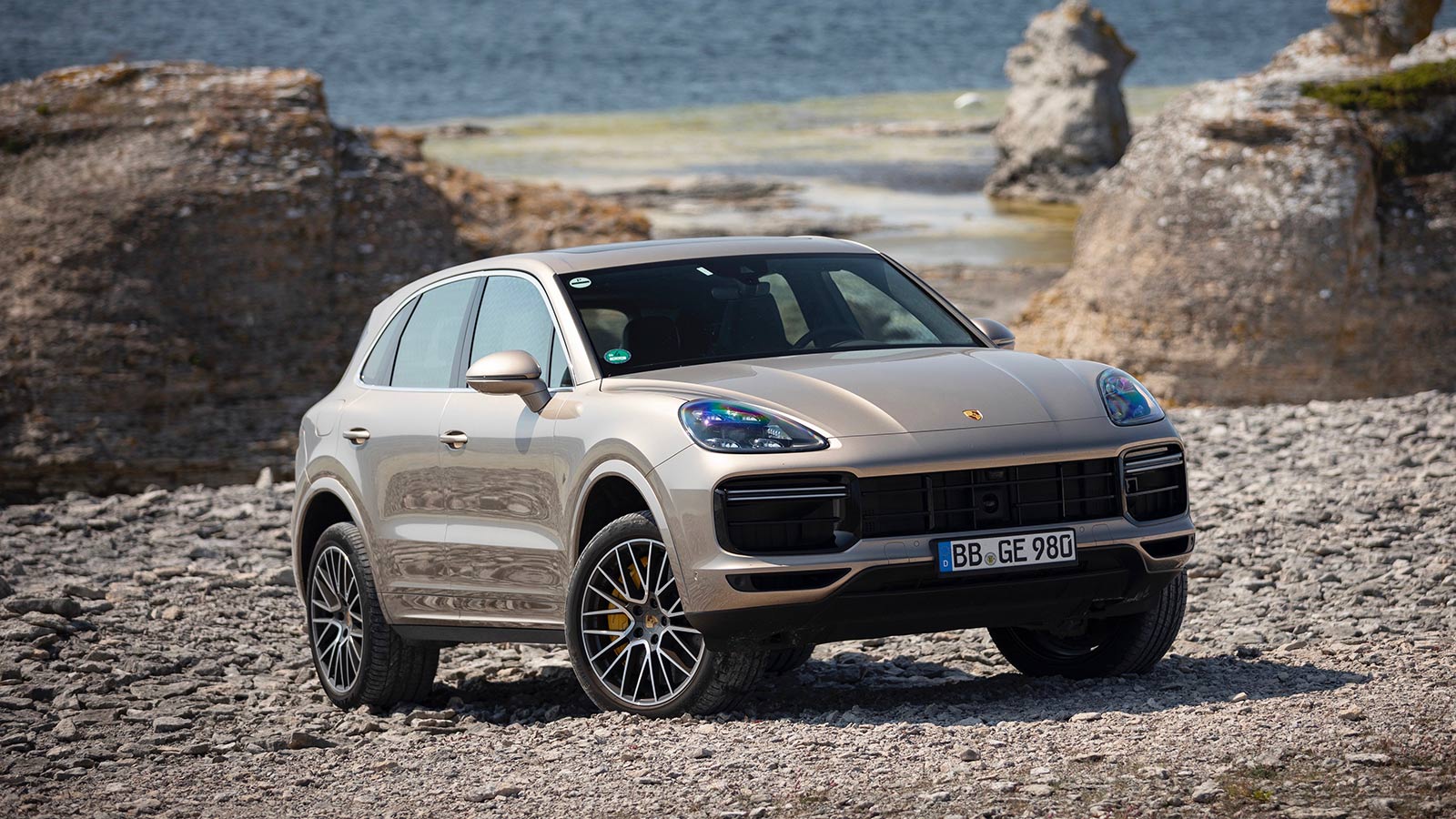 2023 Porsche Cayenne Turbo S E-Hybrid