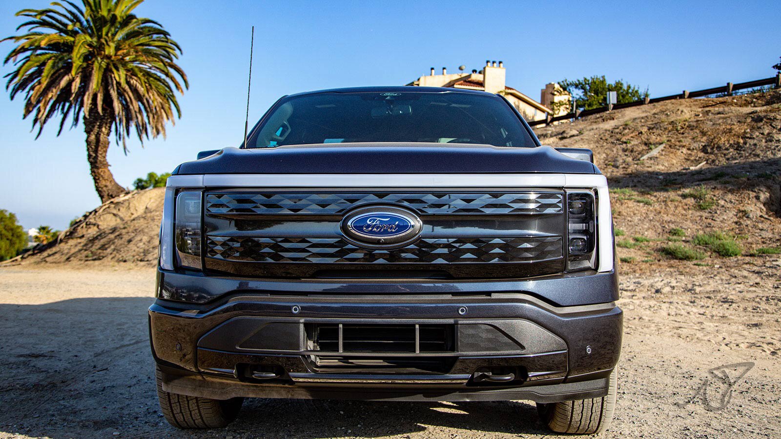 2022 Ford F-150 Lightning front
