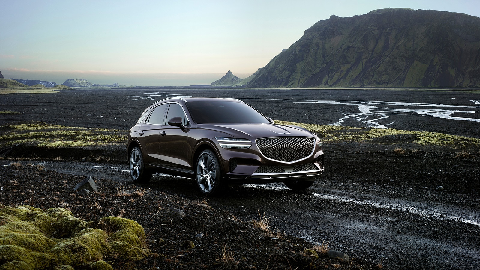2022 Genesis GV70 front right in purple