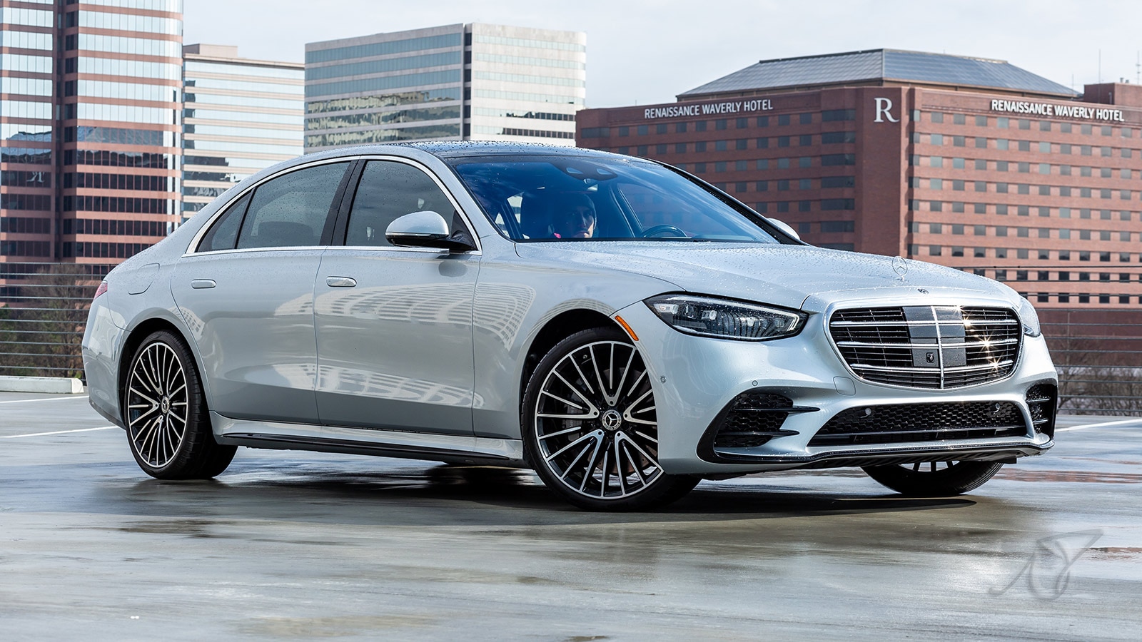 2022 Mercedes-Benz S 500 front right in silver
