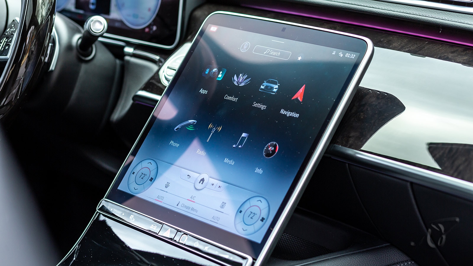 2022 Mercedes-Benz S 500 infotainment system