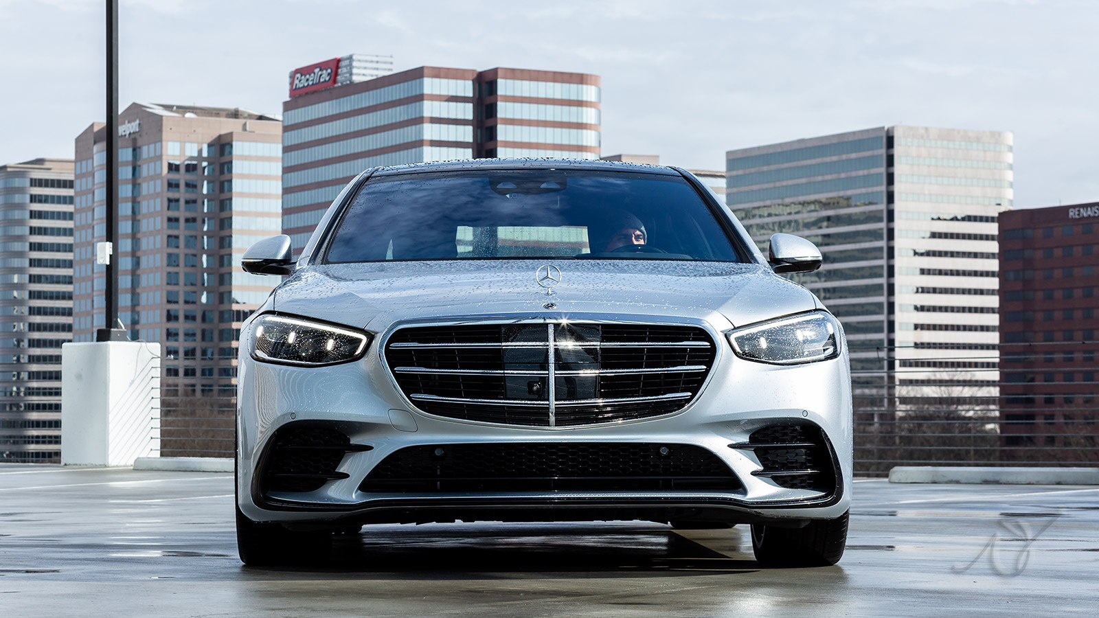 2022 Mercedes-Benz S 500 low front in silver