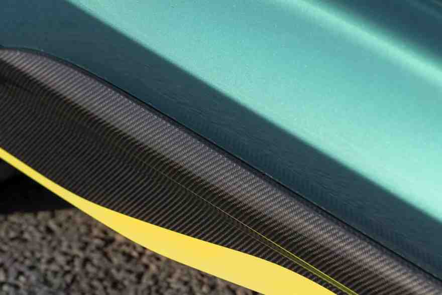2023-aston-martin-dbx-707-bottom