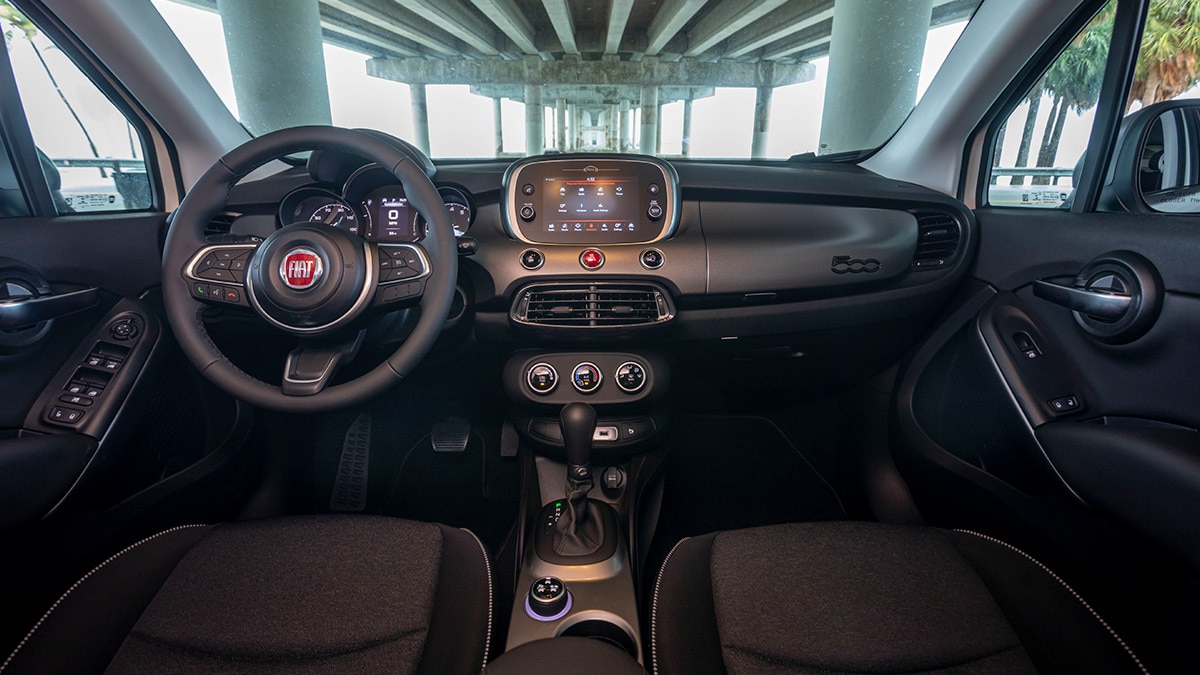 2023 Fiat 500X interior.