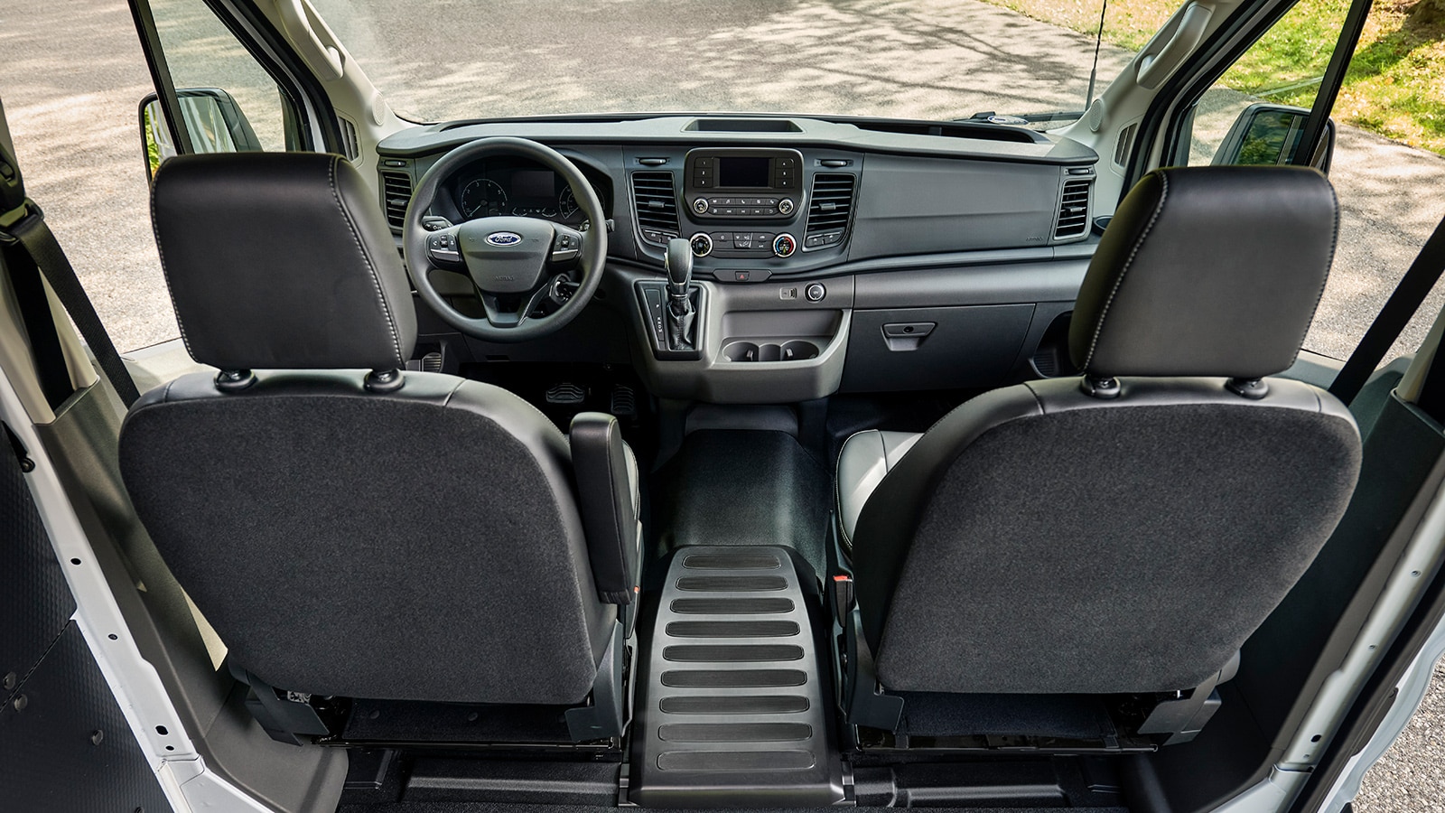 2023 Ford Transit Van front cbain