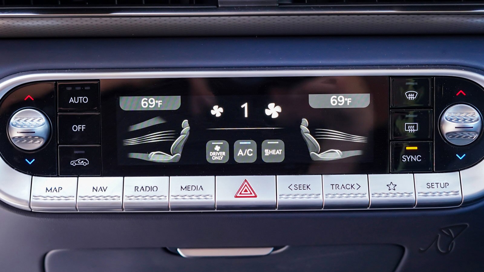2023 Genesis GV60 Controls
