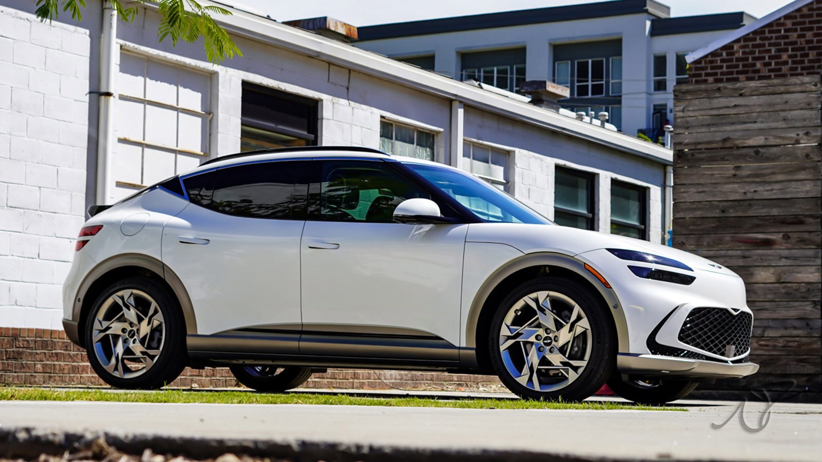 2023 Genesis GV60 front right