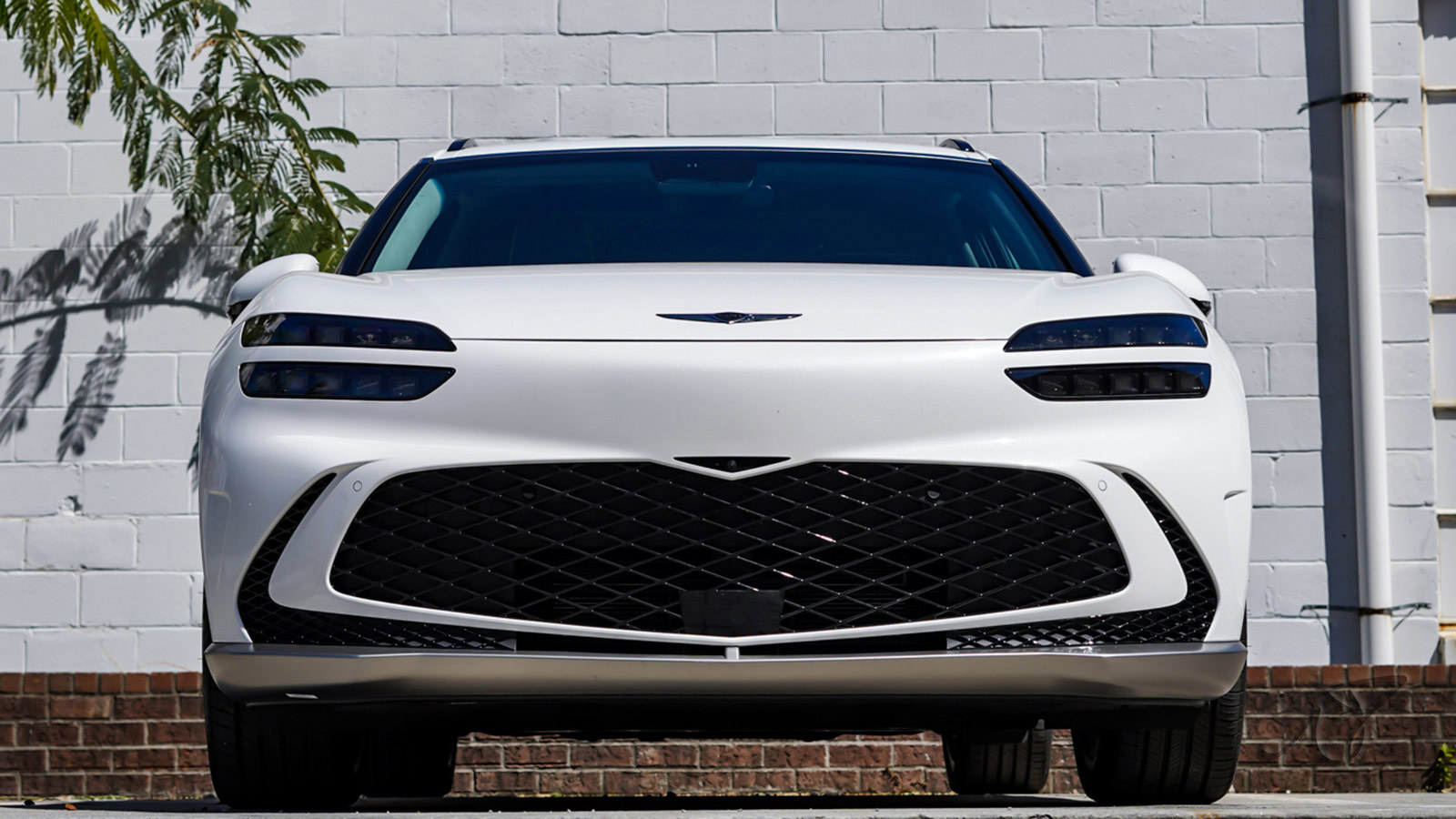 2023 Genesis GV60 front