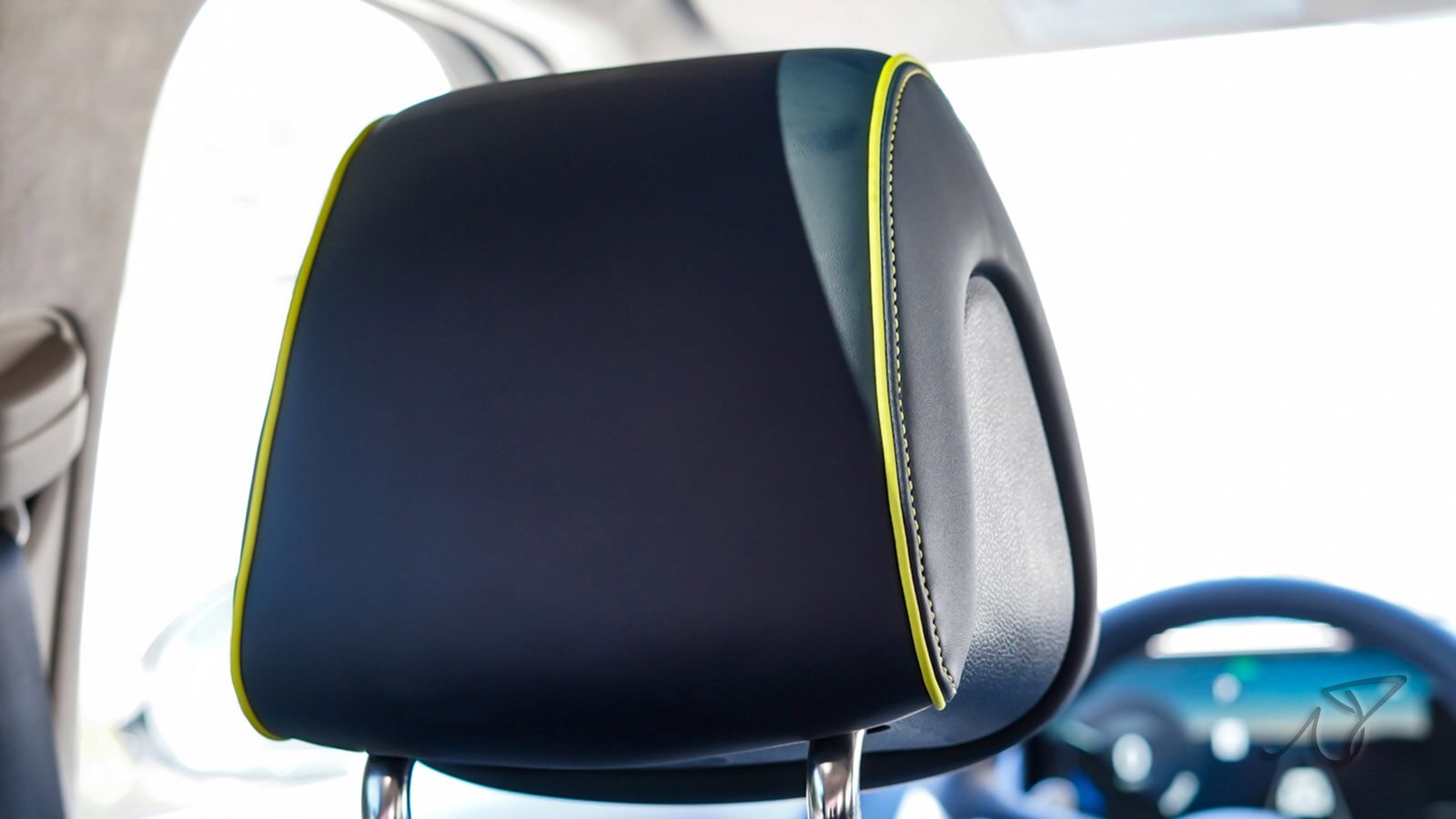 2023 Genesis GV60 headrest trim