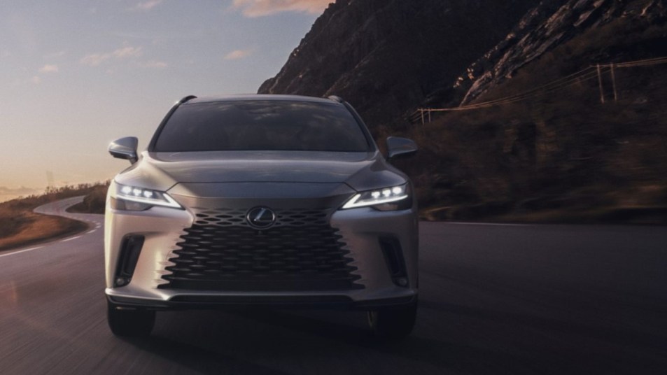 The 2023 Lexus RX 350 seen from head on