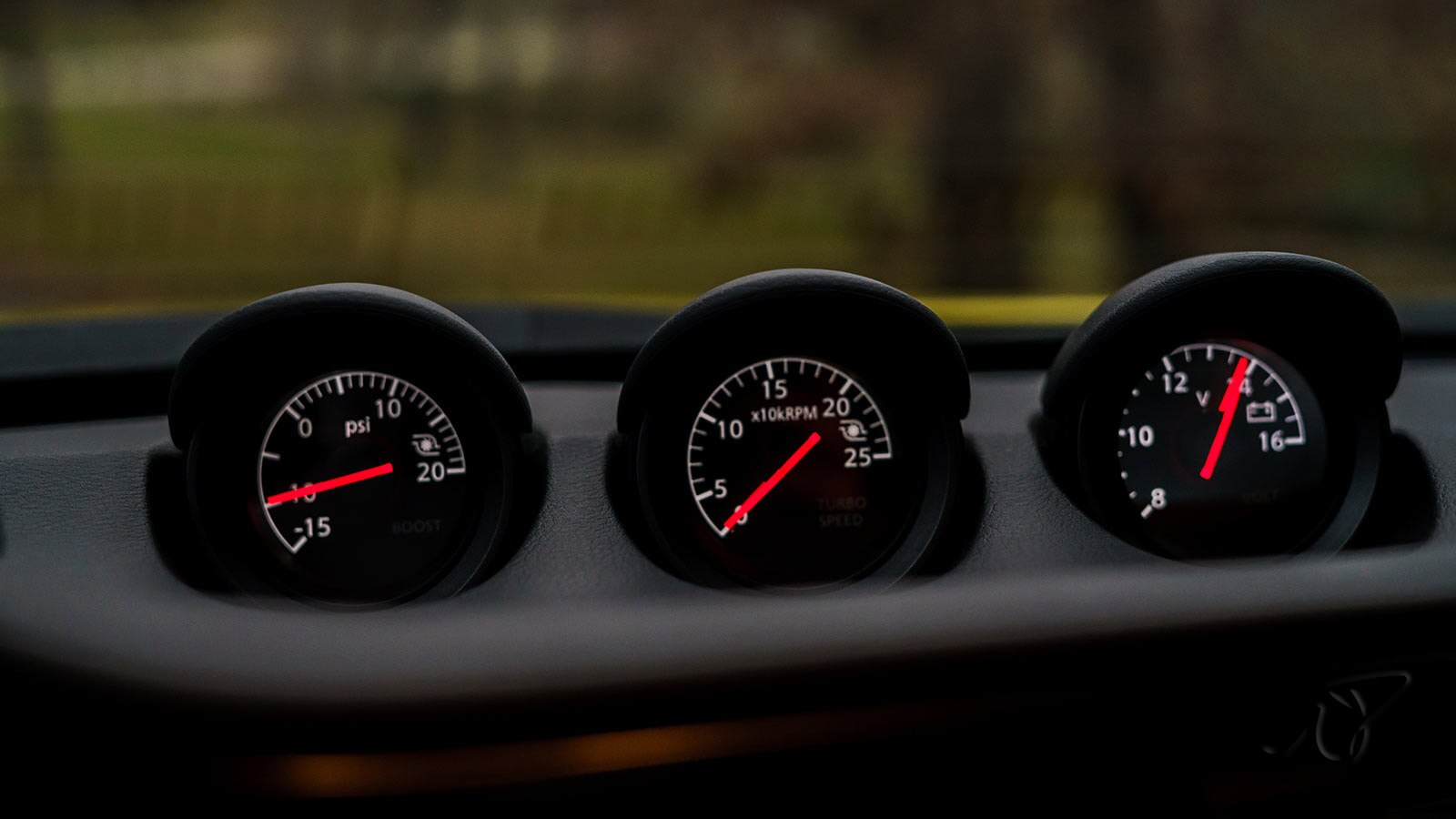 Nissan Z Performance gauges