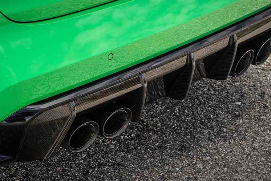 2024-bmw-m3-cs-tailpipes