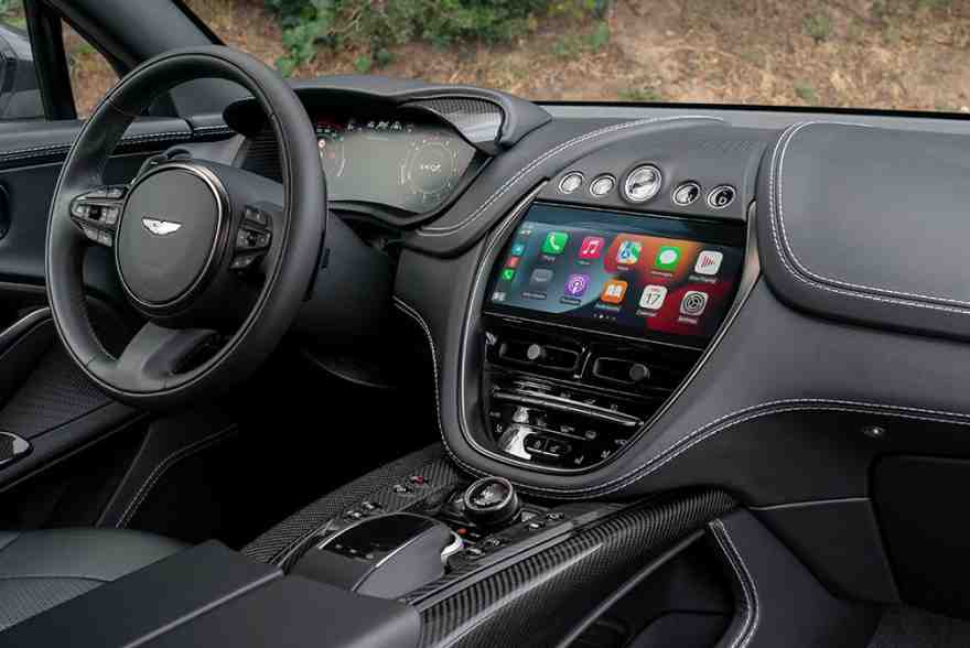 aston-martin-dbx-707-cabin